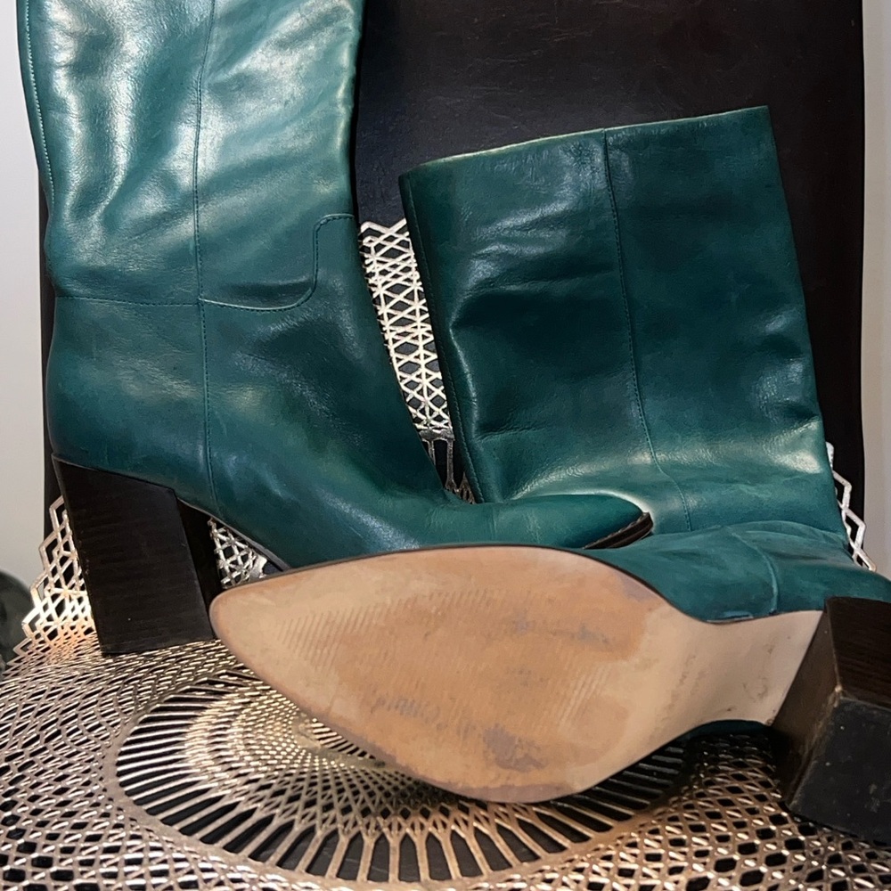 NINE WEST “Peachey”Heeled Boots - Picture 9 of 15